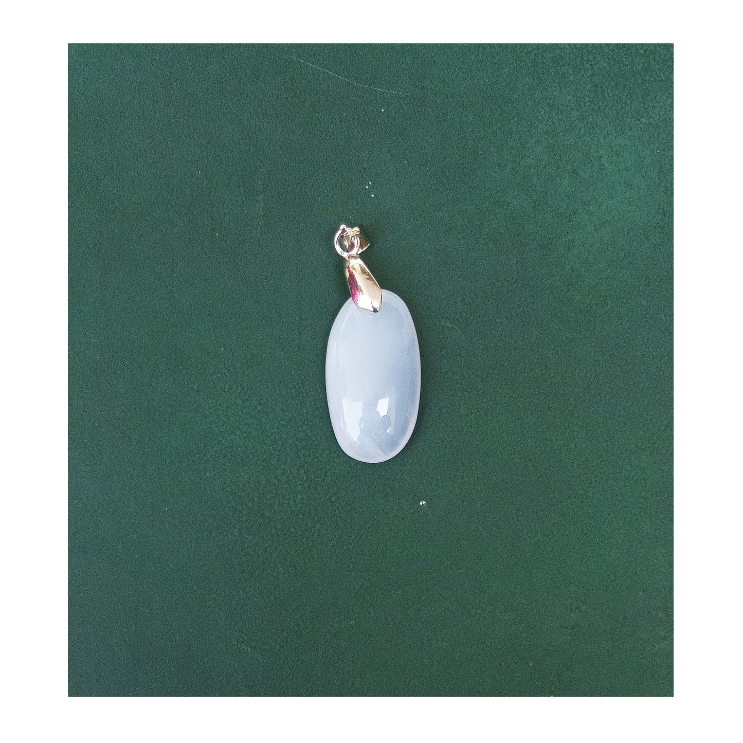 Hangers - Ovale vorm van witte agaat